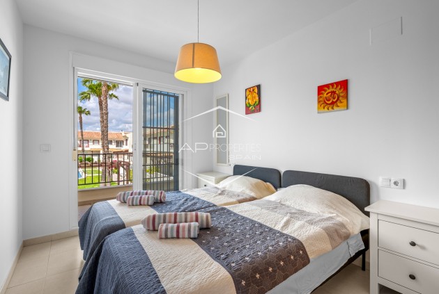 Herverkoop - Geschakelde woning -
Ciudad Quesada