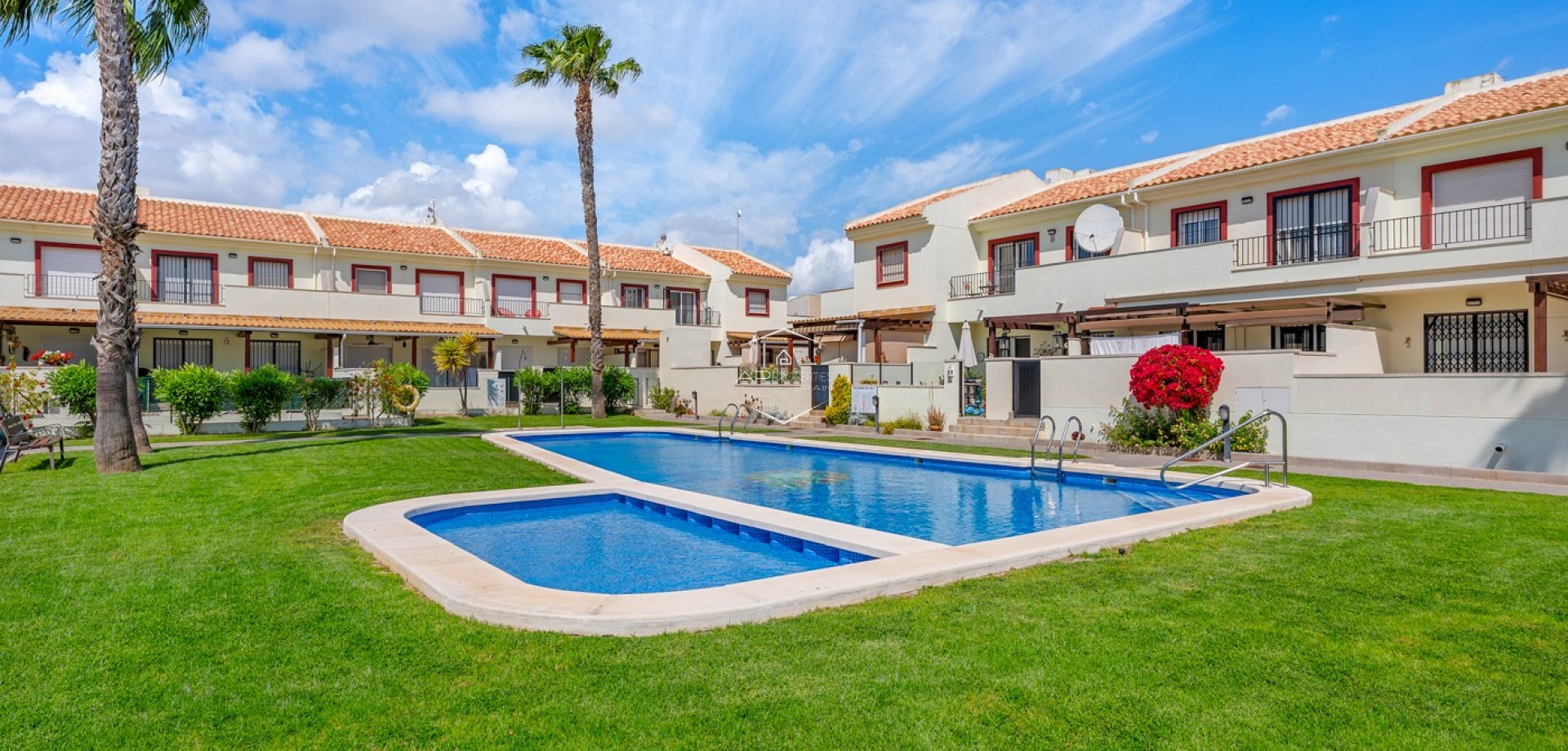 Herverkoop - Geschakelde woning -
Ciudad Quesada