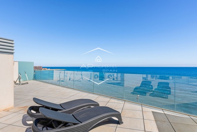 Odsprzedaż - Mieszkanie w bloku -
Torrevieja - Playa del Cura
