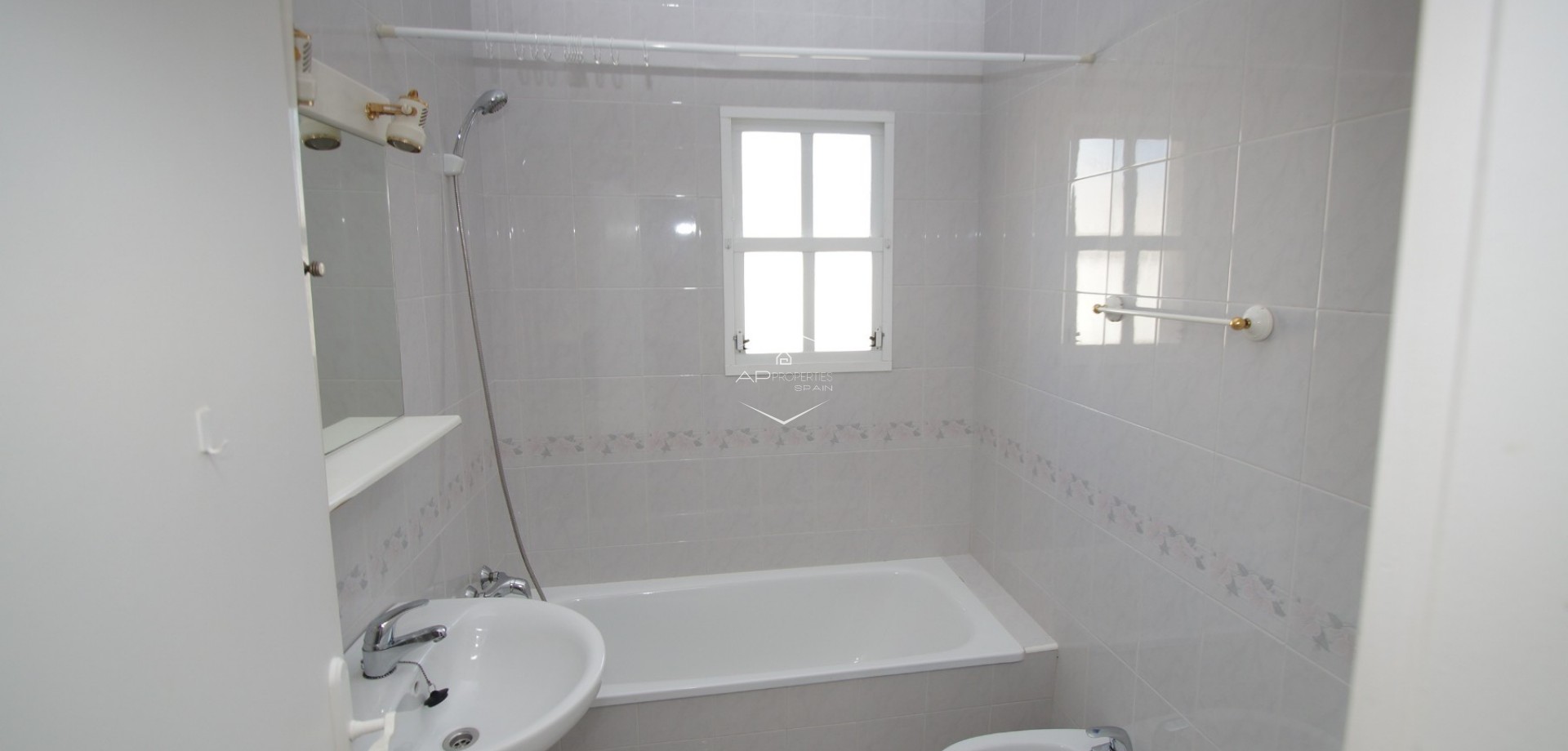 Resale - Bungalow -
Orihuela Costa - Playa Flamenca