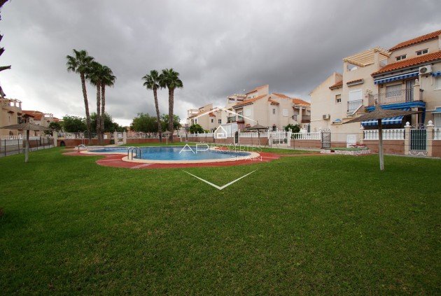 Resale - Bungalow -
Orihuela Costa - Playa Flamenca