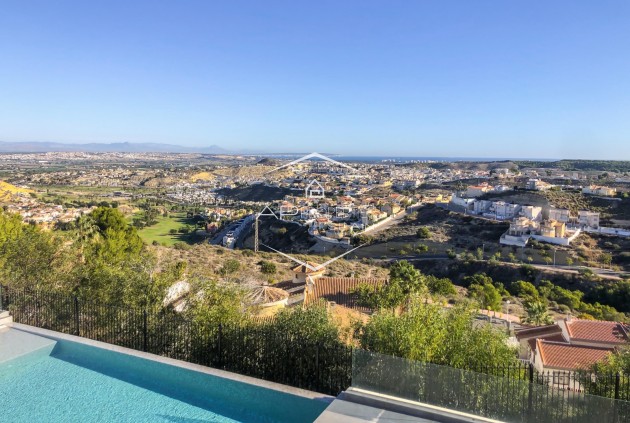 Reventa - Villa - Independiente -
Ciudad Quesada