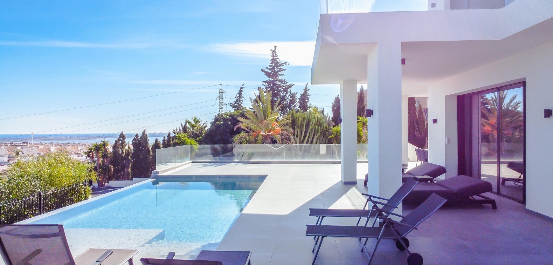 Reventa - Villa - Independiente -
Ciudad Quesada