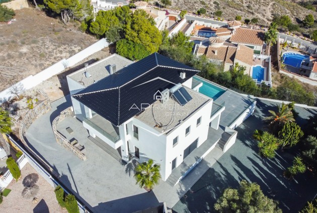 Reventa - Villa - Independiente -
Ciudad Quesada