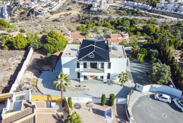 Reventa - Villa - Independiente -
Ciudad Quesada
