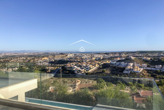 Reventa - Villa - Independiente -
Ciudad Quesada