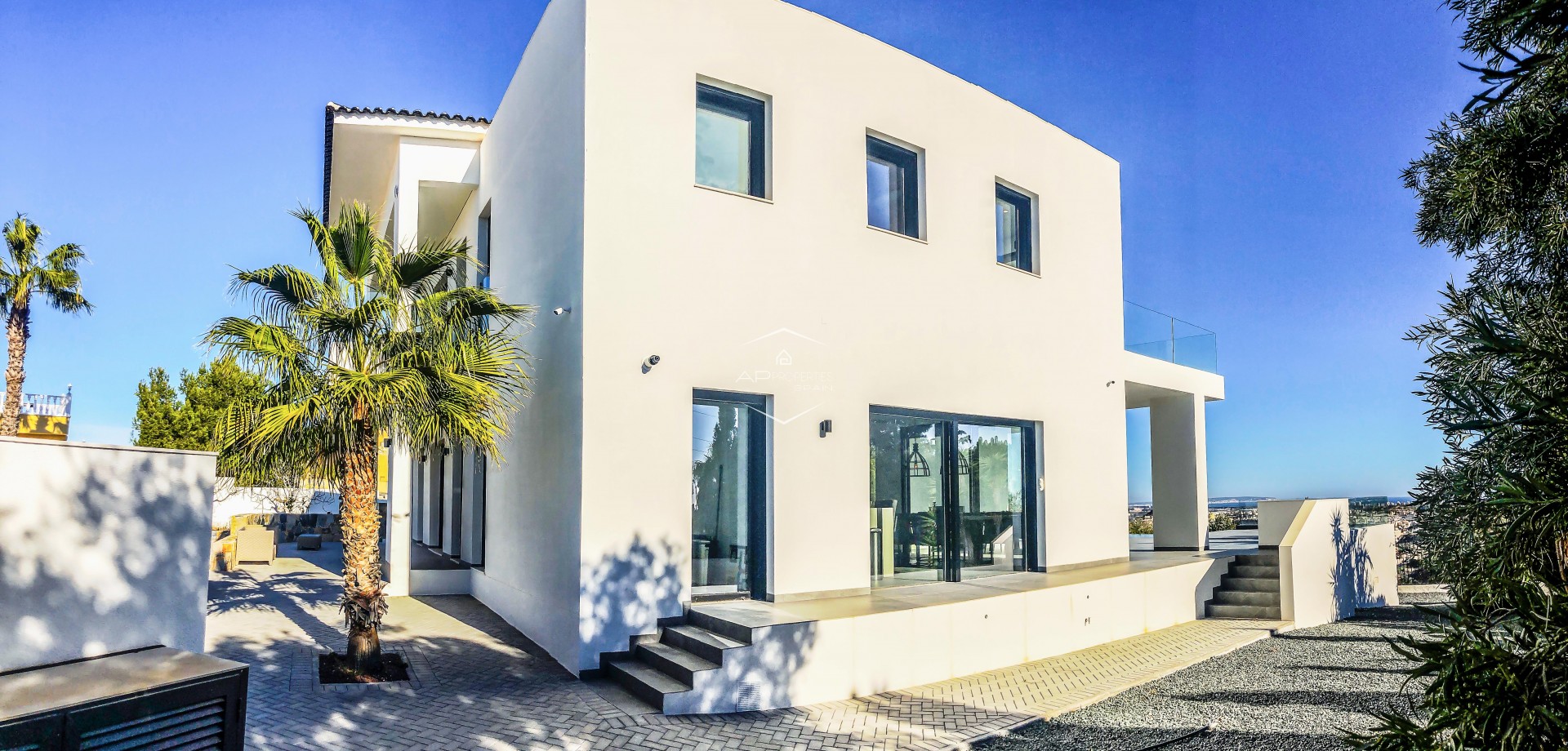 Reventa - Villa - Independiente -
Ciudad Quesada