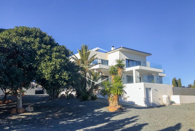 Reventa - Villa - Independiente -
Ciudad Quesada