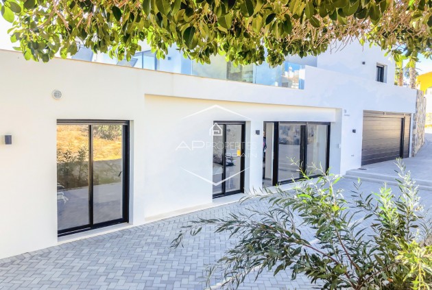 Reventa - Villa - Independiente -
Ciudad Quesada