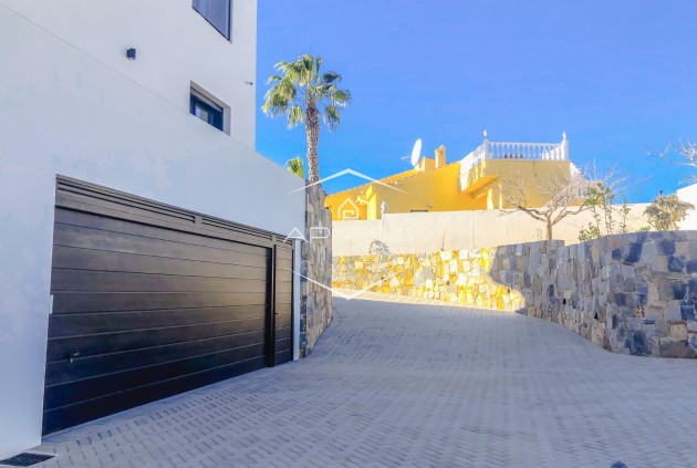 Reventa - Villa - Independiente -
Ciudad Quesada