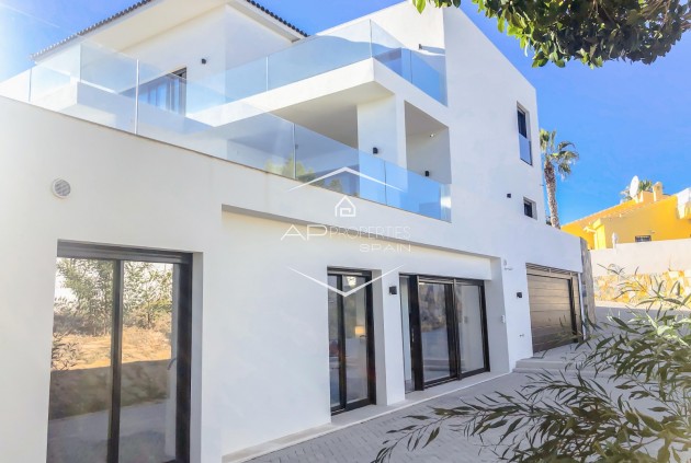 Reventa - Villa - Independiente -
Ciudad Quesada