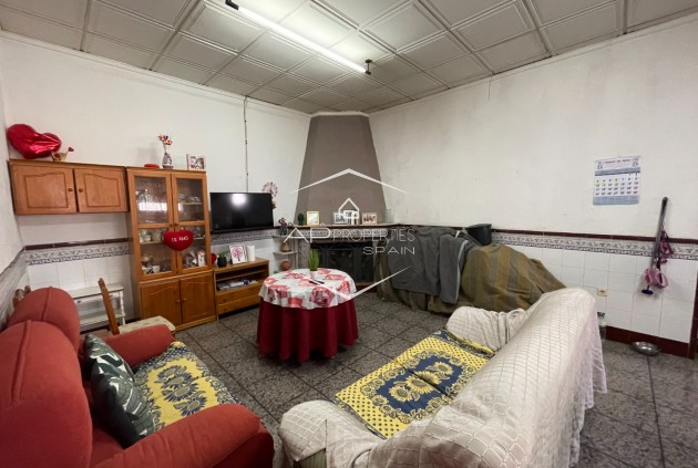 Resale - Villa - Detached -
San Miguel de Salinas - pueblo
