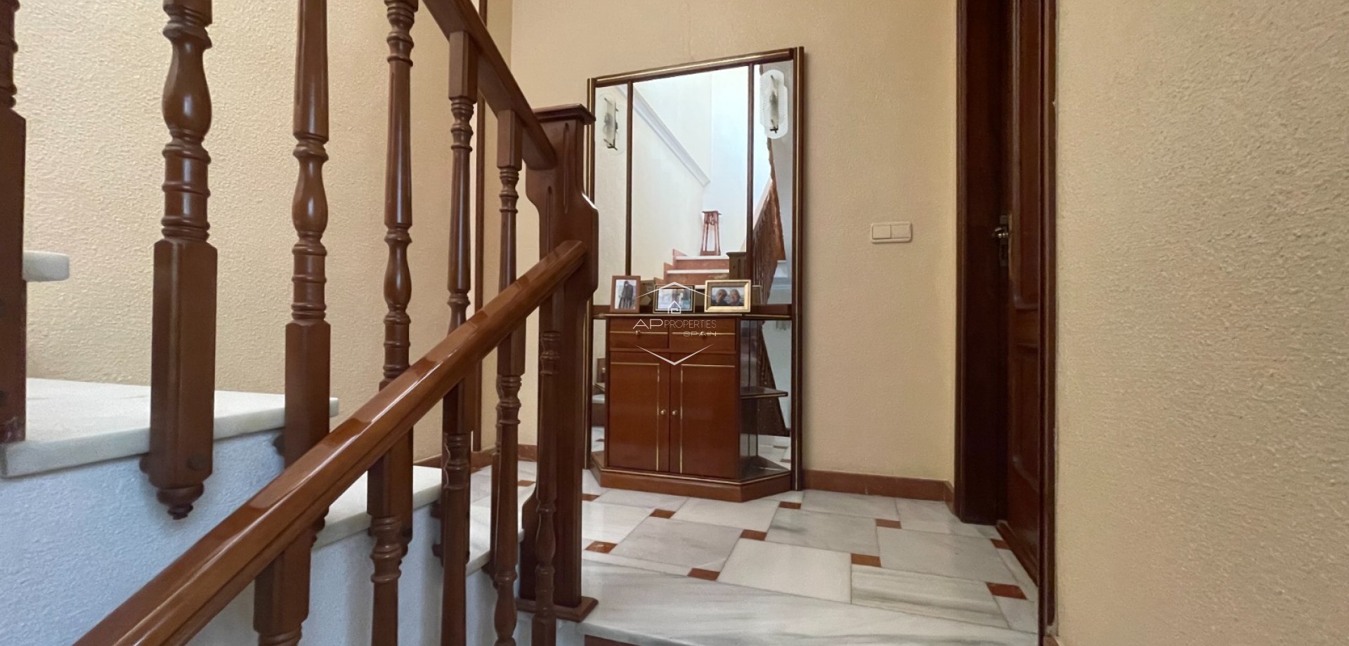 Resale - Villa - Detached -
San Miguel de Salinas - pueblo