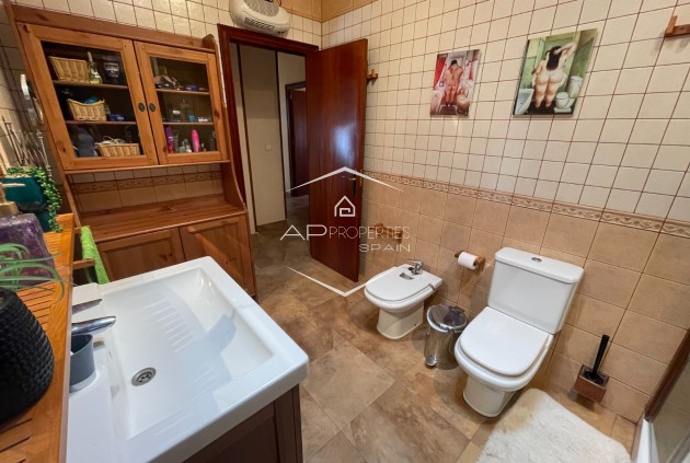 Resale - Villa - Detached -
San Miguel de Salinas - pueblo