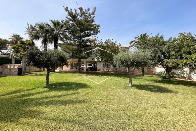 Resale - Villa - Detached -
Orihuela Costa - Cabo Roig