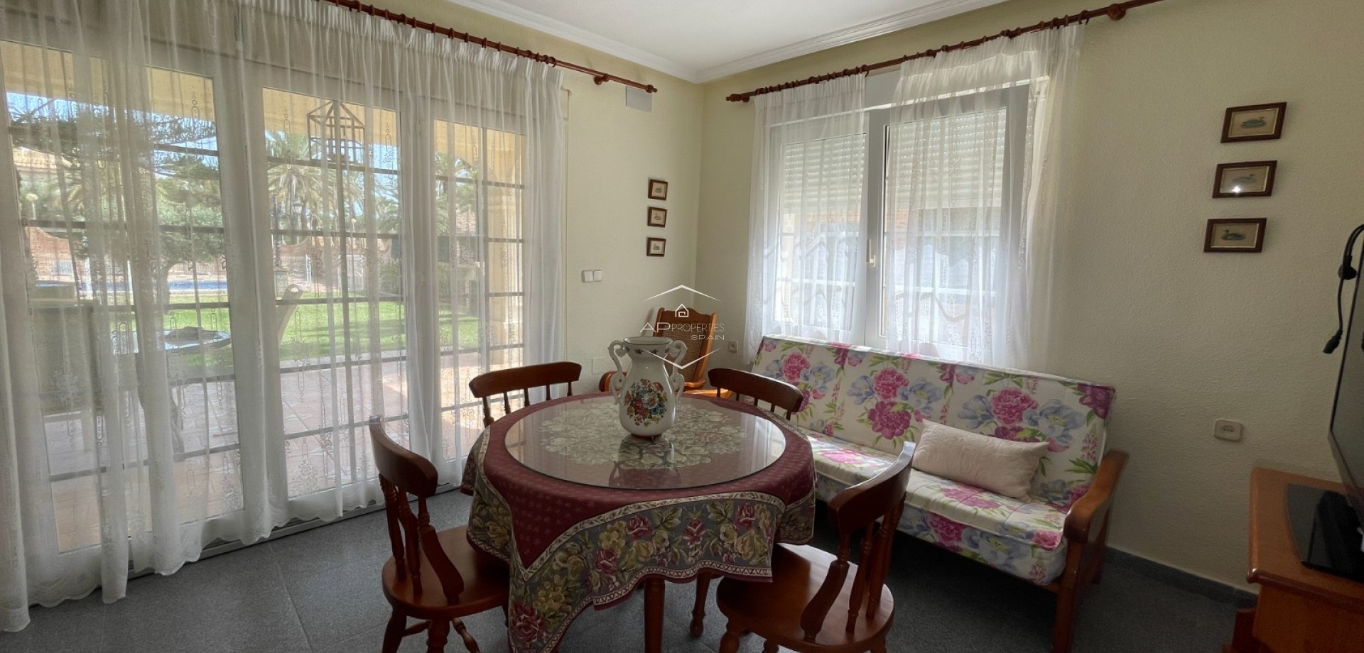 Resale - Villa - Detached -
Orihuela Costa - Cabo Roig