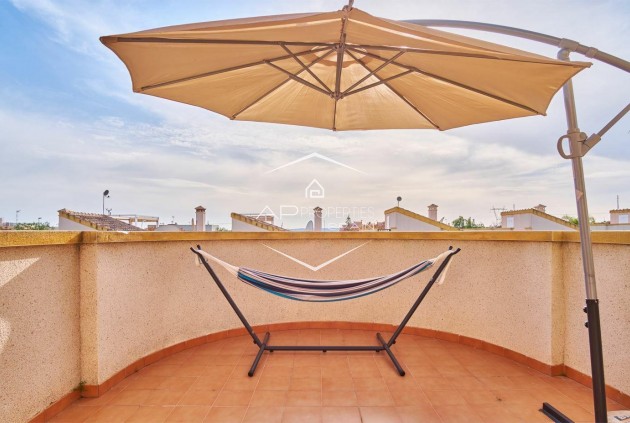 Herverkoop - Villa - Vrijstaand -
Los Montesinos - La Herrada