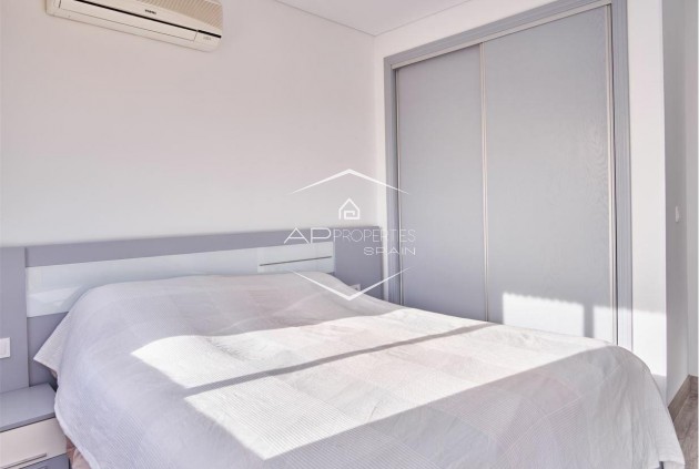 Resale - Villa - Detached -
Los Montesinos - La Herrada