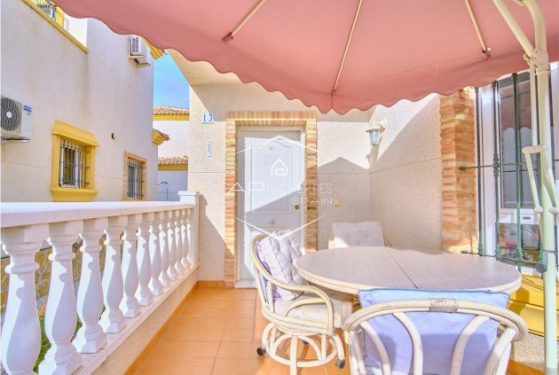 Resale - Villa - Detached -
Los Montesinos - La Herrada