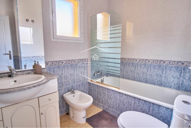 Resale - Villa - Detached -
Los Montesinos - La Herrada