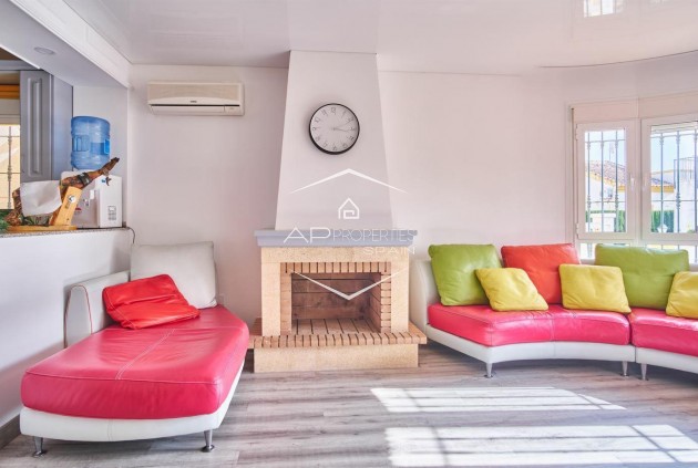 Resale - Villa - Detached -
Los Montesinos - La Herrada