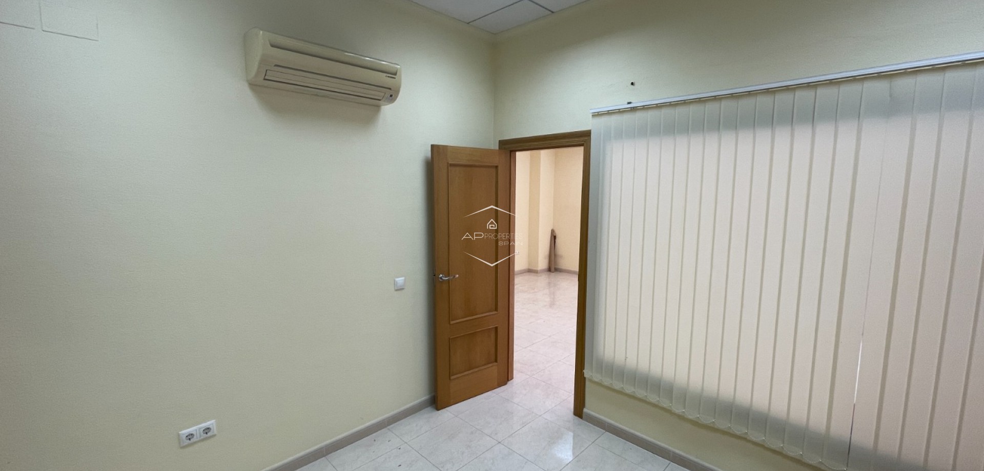 Resale - Commercial -
Guardamar del Segura - Guardamar pueblo
