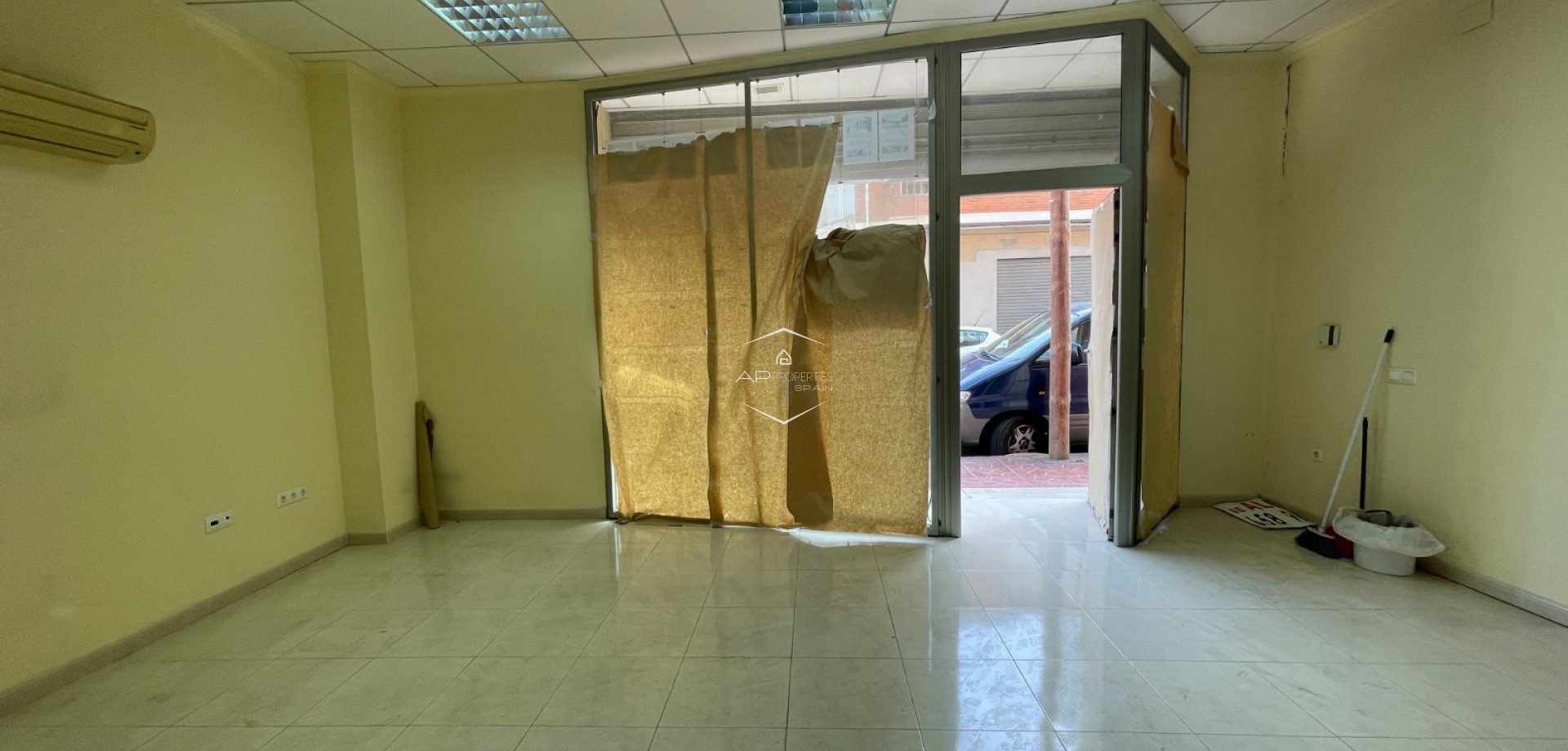 Resale - Commercial -
Guardamar del Segura - Guardamar pueblo