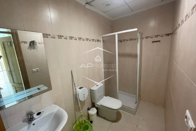 Resale - Commercial -
Guardamar del Segura - Guardamar pueblo