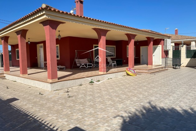 Resale - Villa - Detached -
Albatera