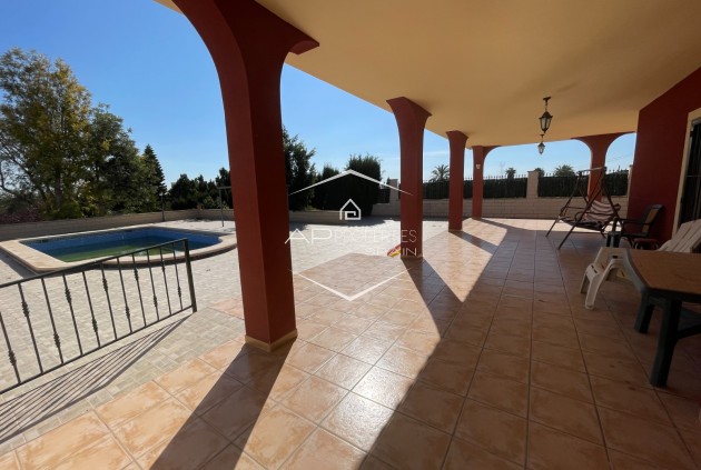 Resale - Villa - Detached -
Albatera
