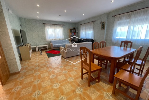 Resale - Villa - Detached -
Albatera