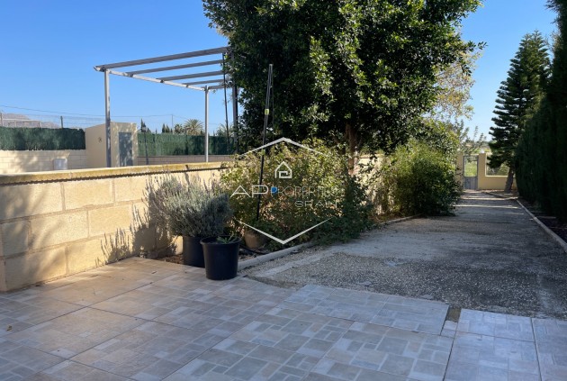 Resale - Villa - Detached -
Albatera