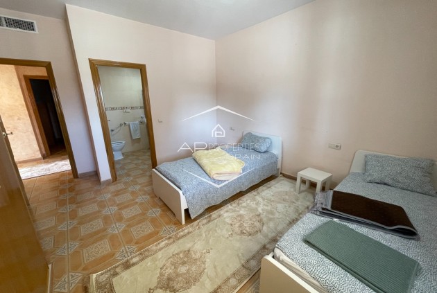 Resale - Villa - Detached -
Albatera