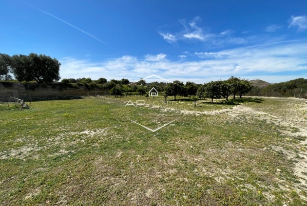 Resale - Villa - Detached -
Guardamar del Segura - Valencian Community