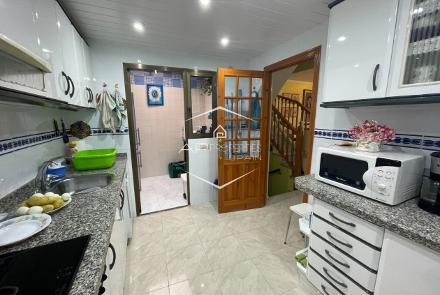 Resale - Townhouse -
Guardamar del Segura - Guardamar pueblo
