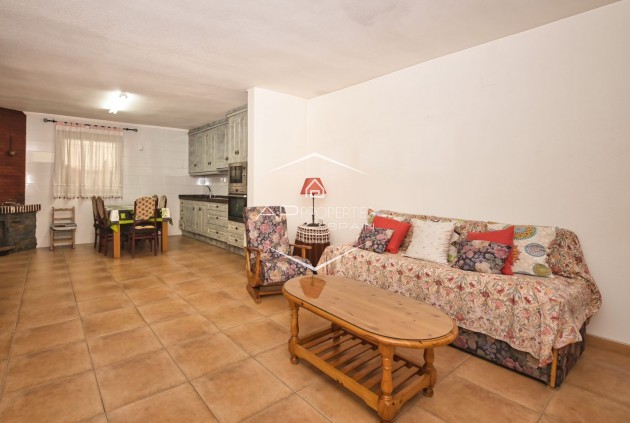 Reventa - Villa - Independiente -
Benijofar