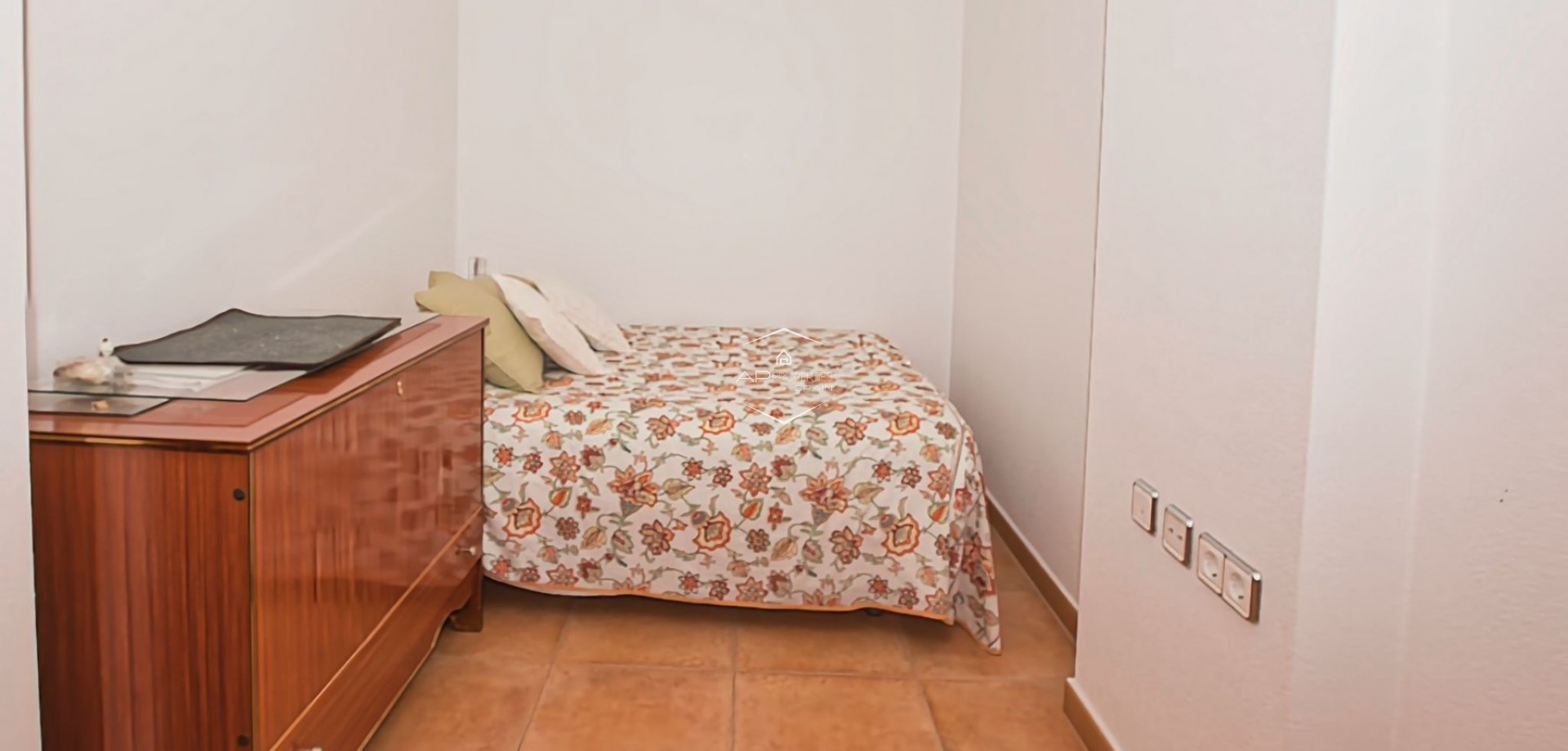 Reventa - Villa - Independiente -
Benijofar