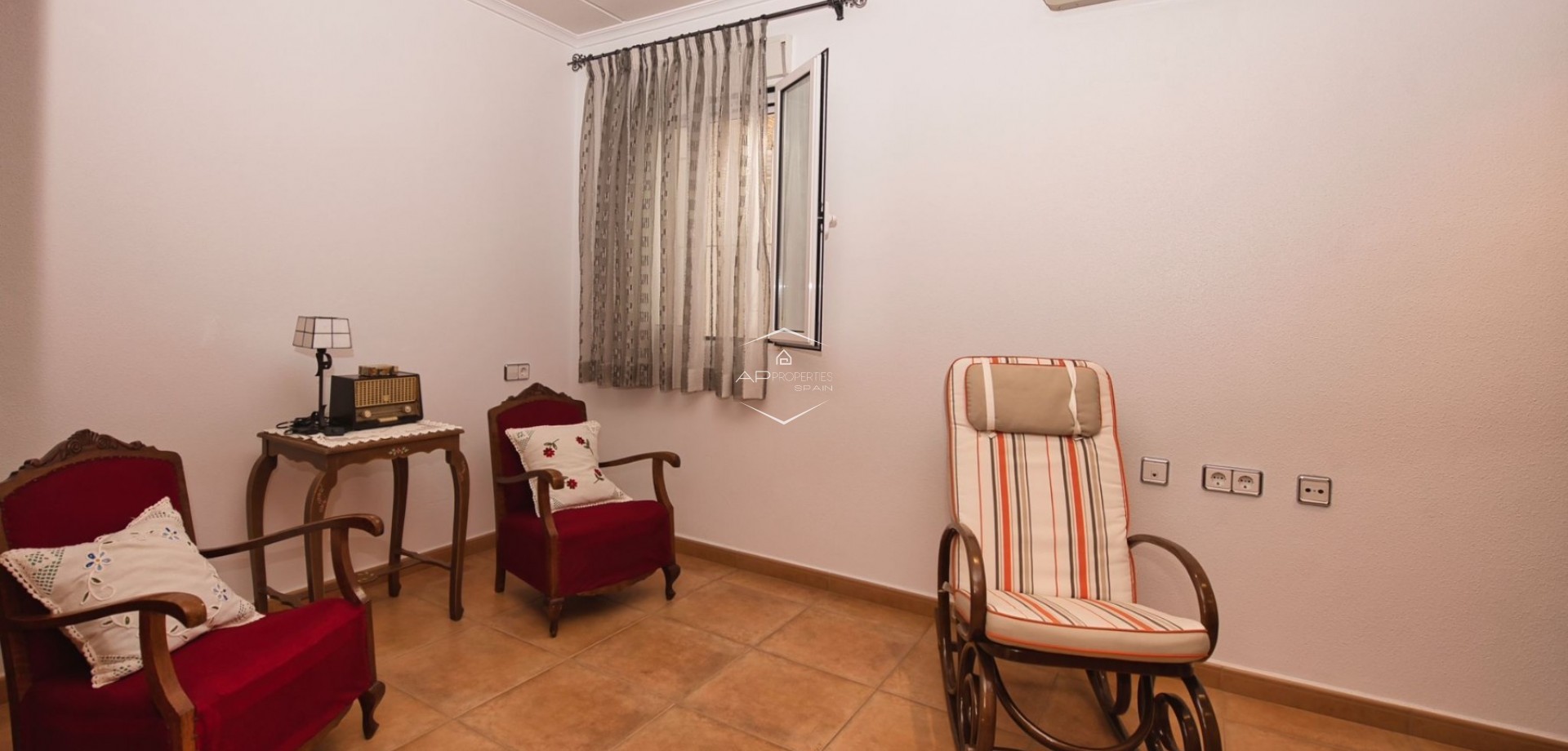 Reventa - Villa - Independiente -
Benijofar