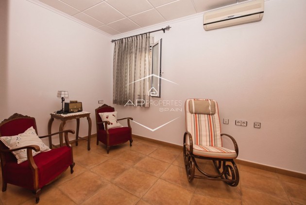 Reventa - Villa - Independiente -
Benijofar