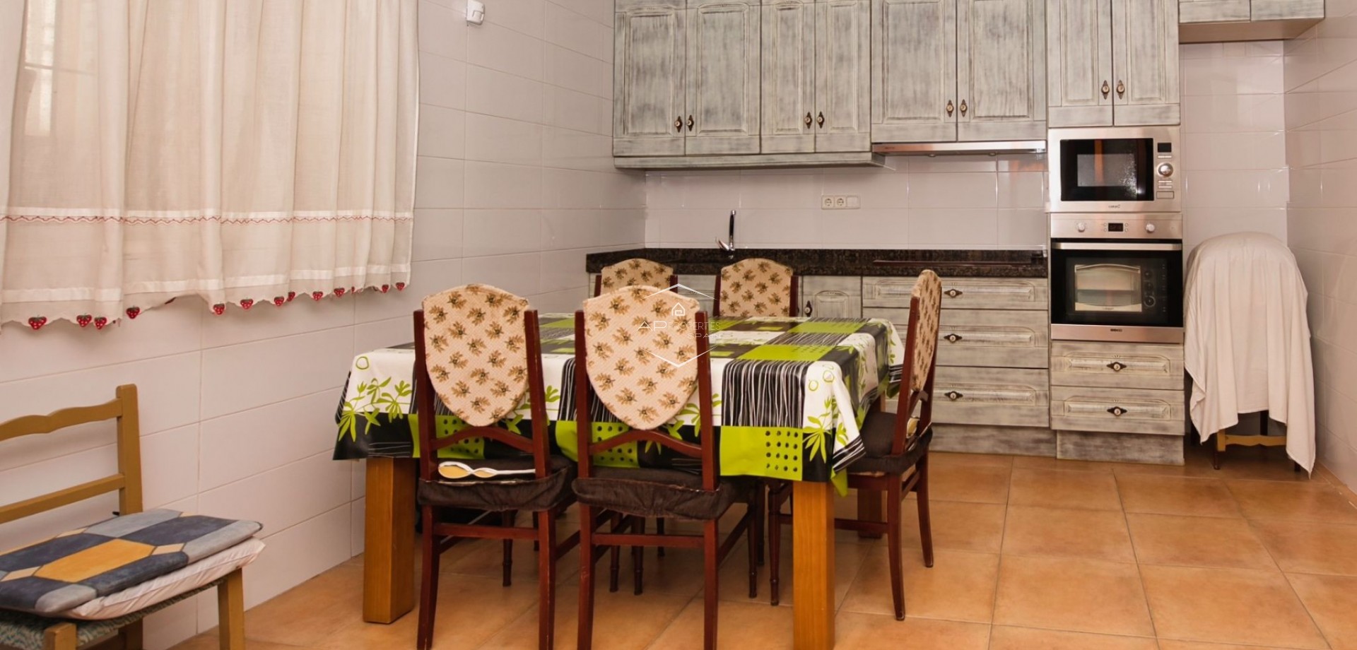 Reventa - Villa - Independiente -
Benijofar