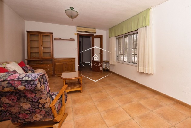 Reventa - Villa - Independiente -
Benijofar