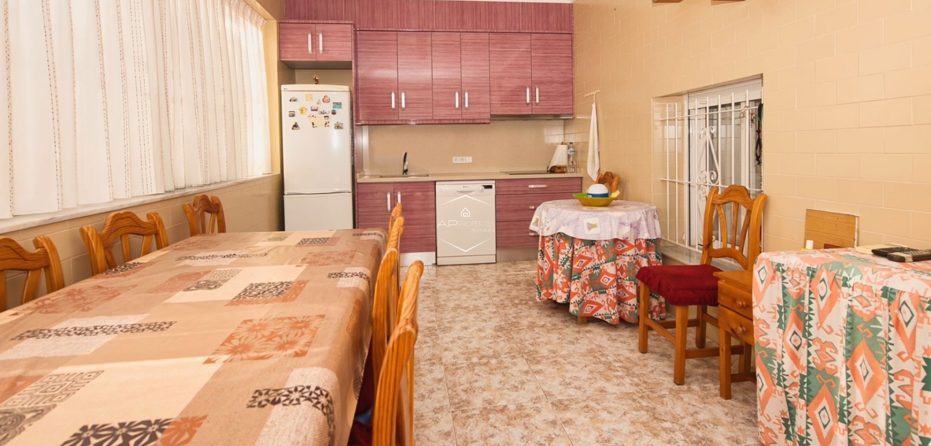 Reventa - Villa - Independiente -
Benijofar