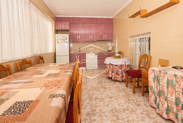 Reventa - Villa - Independiente -
Benijofar