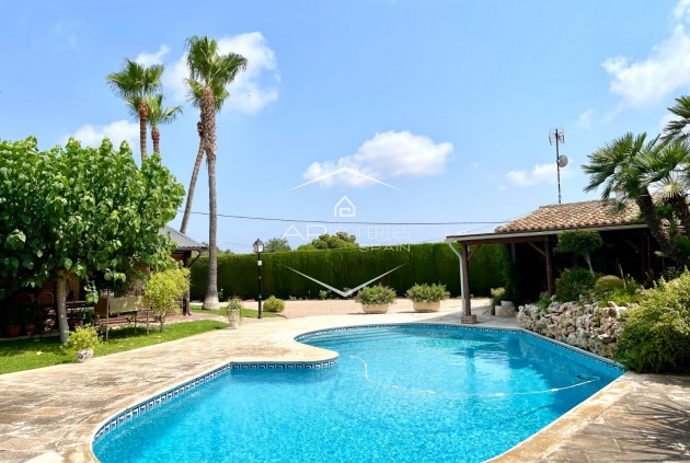 Resale - Villa - Detached -
San Fulgencio - La Marina