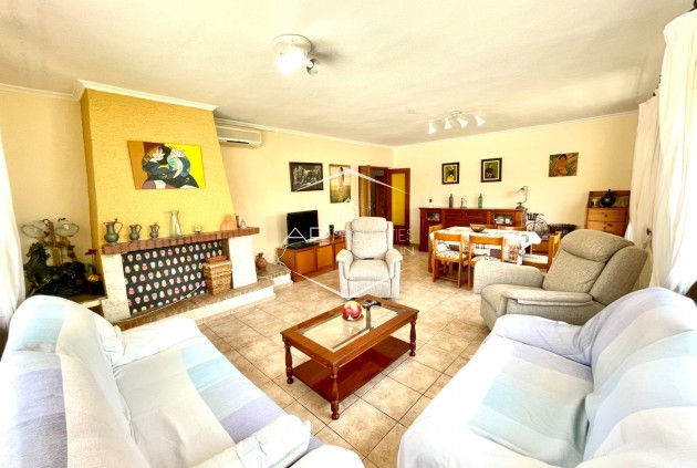 Resale - Villa - Detached -
Benijofar - pueblo