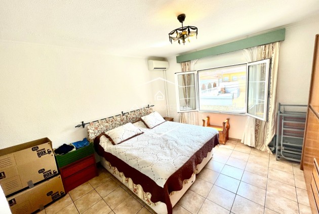 Resale - Villa - Detached -
Benijofar - pueblo