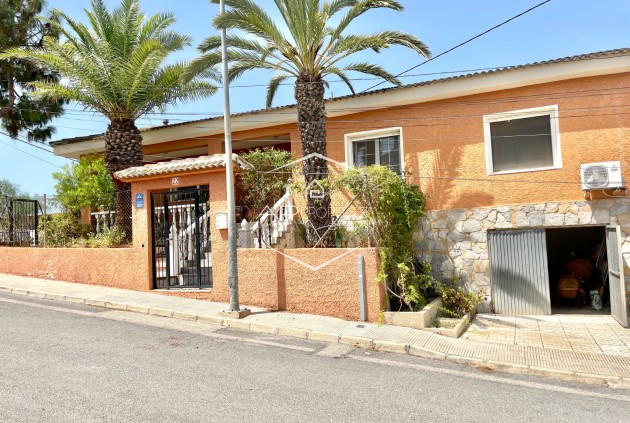 Resale - Villa - Detached -
Benijofar - pueblo