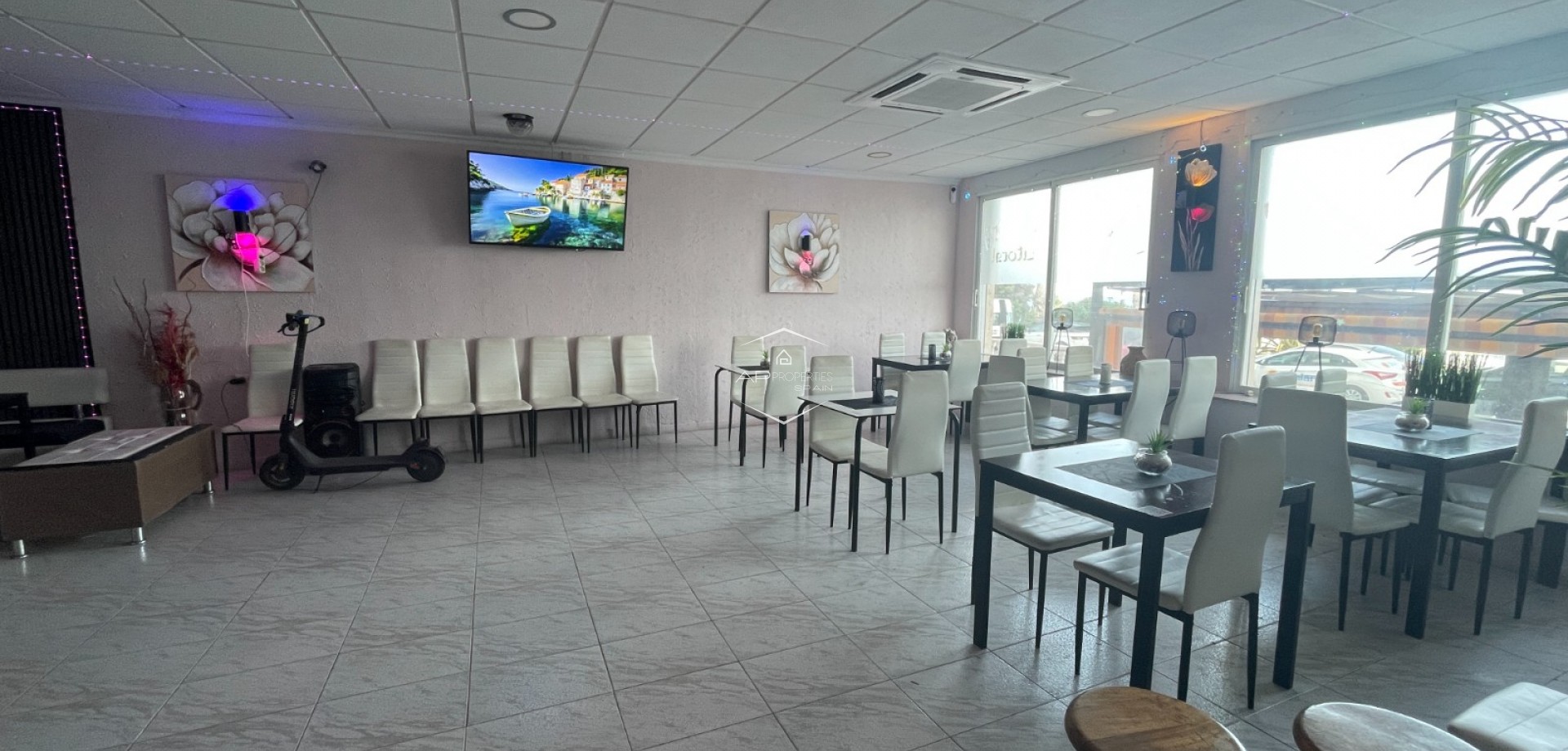 Resale - Commercial -
Torrevieia - Comunidad Valenciana