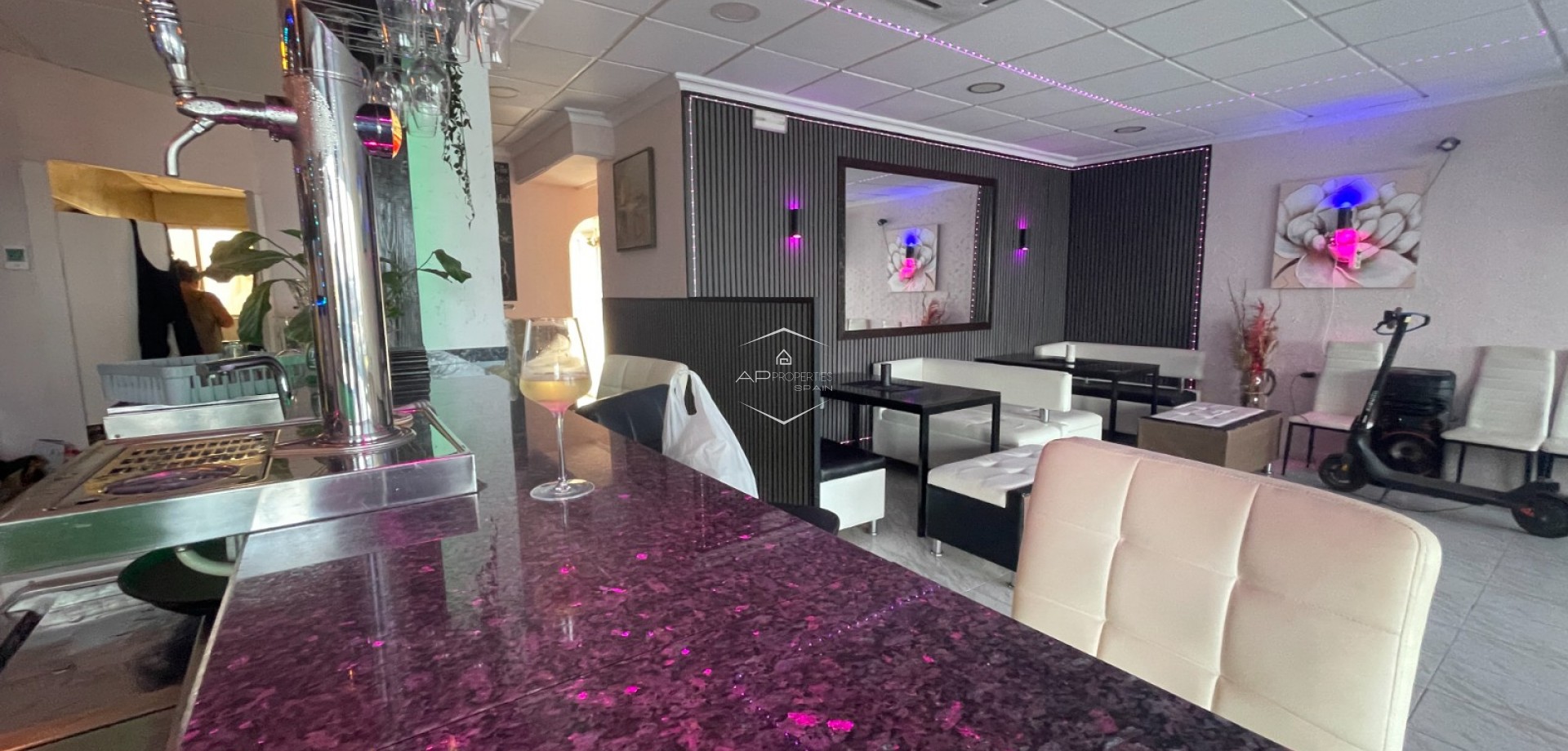 Resale - Commercial -
Torrevieia - Comunidad Valenciana