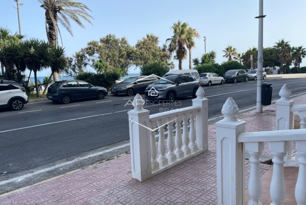 Resale - Commercial -
Torrevieia - Comunidad Valenciana
